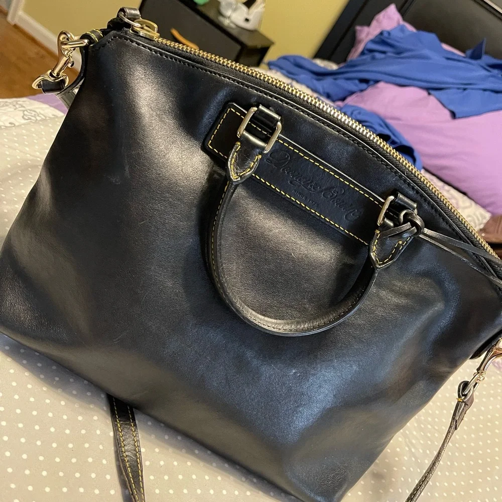 Dooney &Bourke tote - Picture 4 of 8